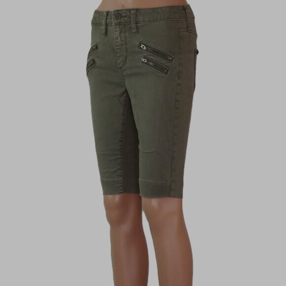 Univeral Thread Green High Rise Skinny Crop Mid Length Shorts Size 00/24R (C370) - Picture 4 of 8